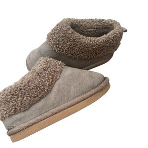 Old Navy Kids Size 7 Brown Sherpa Lined Slippers Cozy Suede House Shoes